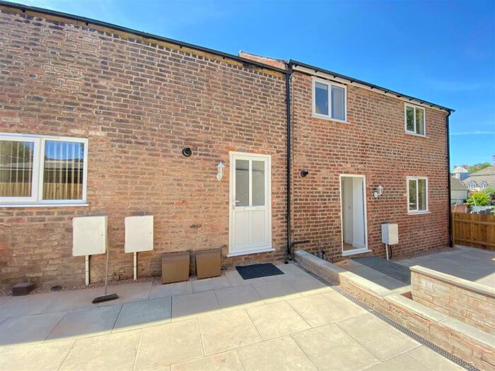 1 Bedroom Apartment To Rent In B, Cherry Orchard, Kidderminster, Worcestershire, DY10
