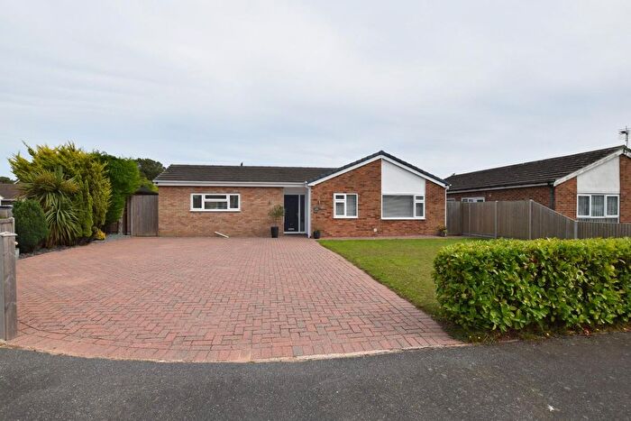 3 Bedroom Detached Bungalow For Sale In The Fairway, Littlestone, TN28