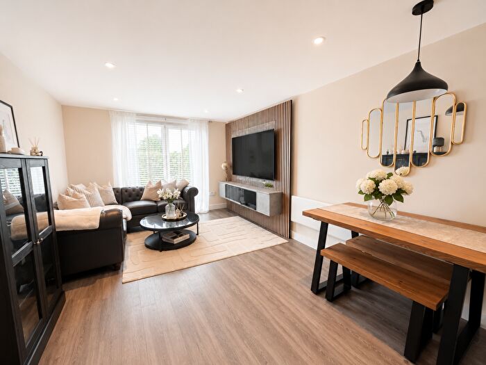 2 Bedroom Apartment For Sale In Davenport Park Apartments, Buxton Road, Stockport, SK2