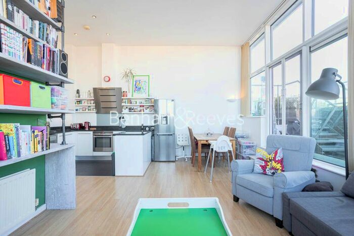 3 Bedroom Flat To Rent In Argyll Road, Royal Arsenal Riverside, Woolwich, SE18