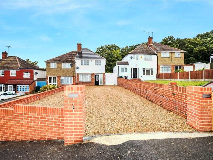 3 Bedroom Semi-Detached House To Rent In Coombfield Drive, Dartford DA2