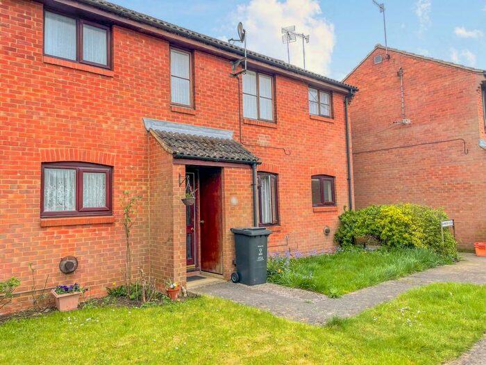 1 Bedroom Apartment To Rent In Speedwell Close, Swindon, Wiltshire, SN25