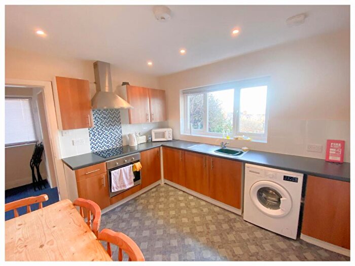 1 Bedroom Apartment To Rent In Strathtay Road, Sheffield, S11