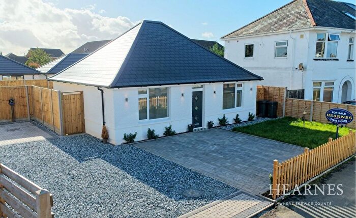 3 Bedroom Detached Bungalow For Sale In Barnes Road, Bournemouth, BH10