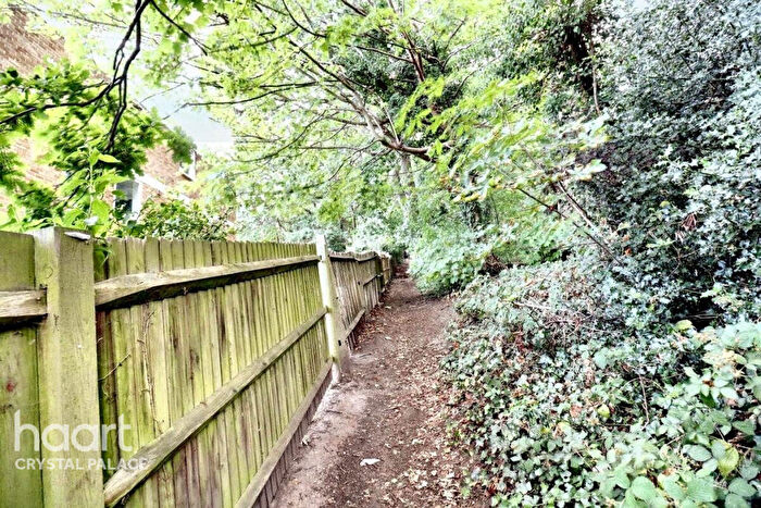 1 Bedroom Flat For Sale In Auckland Road, London, SE19