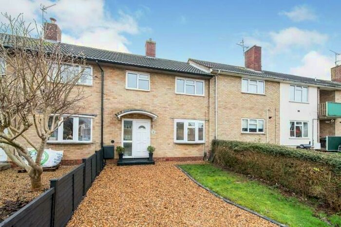 3 Bedroom Terraced House To Rent In Bolton Crescent, Basingstoke, RG22