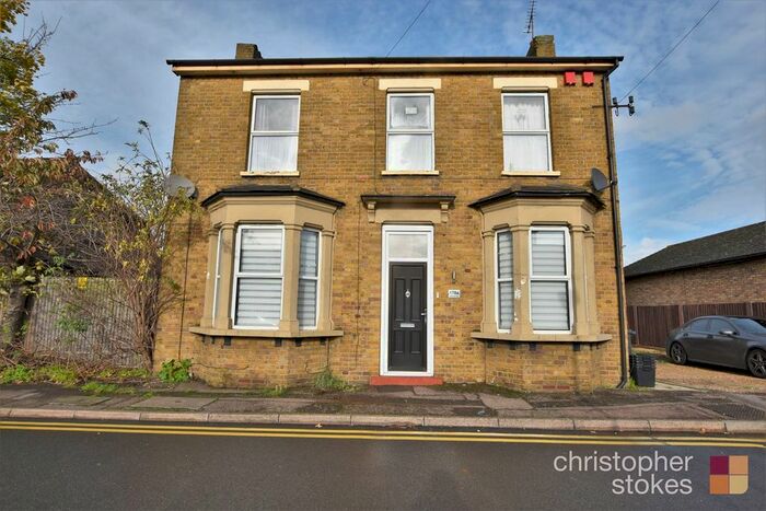 2 Bedroom Maisonette To Rent In Stanhope Road, Waltham Cross, EN8