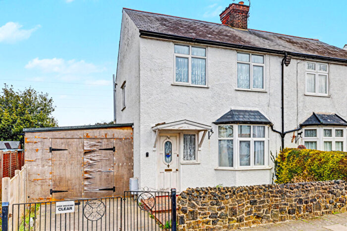 3 Bedroom House For Sale In Holmwood Road, Enfield, EN3