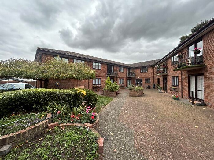 1 Bedroom Retirement Property For Sale In Chancery Court, Downs Avenue, Dartford, DA1