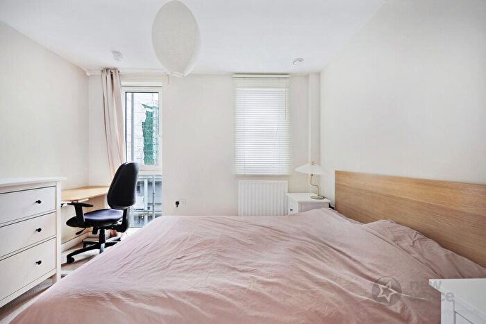 1 Bedroom Flat To Rent In Hoxton Wharf, Wiltshire Row, Hoxton, N1