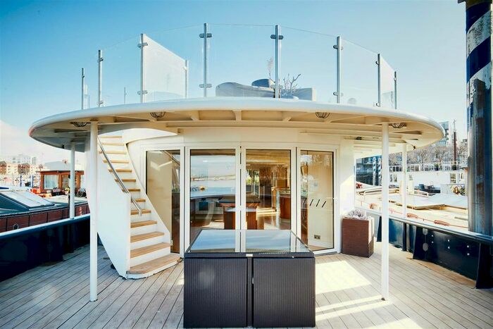 4 Bedroom Houseboat To Rent In Prospect Quay, Wandsworth, SW18