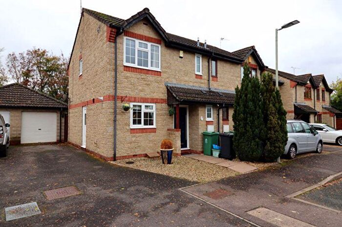 3 Bedroom Semi-Detached House To Rent In Baptist Close, Gloucester, GL4