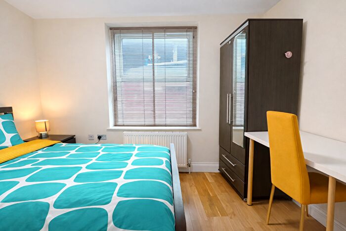 2 Bedroom Flat To Rent In Cromwell Road, London, SW7