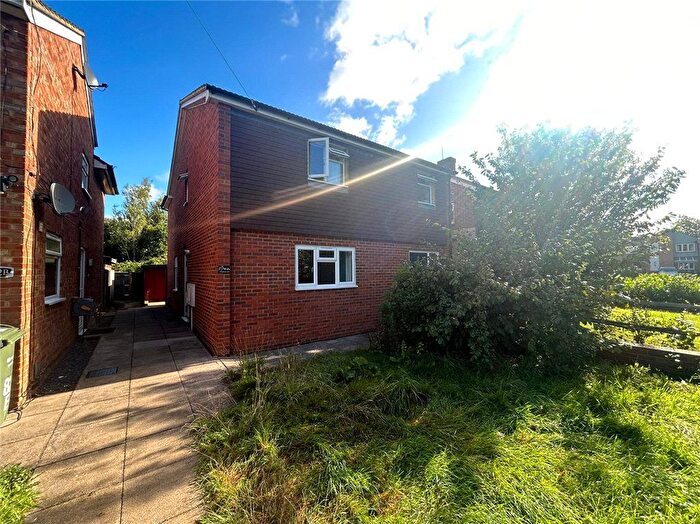 2 Bedroom Flat To Rent In Woodlands Road, Guildford, Surrey, GU1