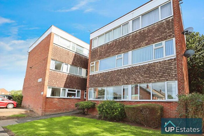 2 Bedroom Flat To Rent In Colina Close, Coventry, CV3