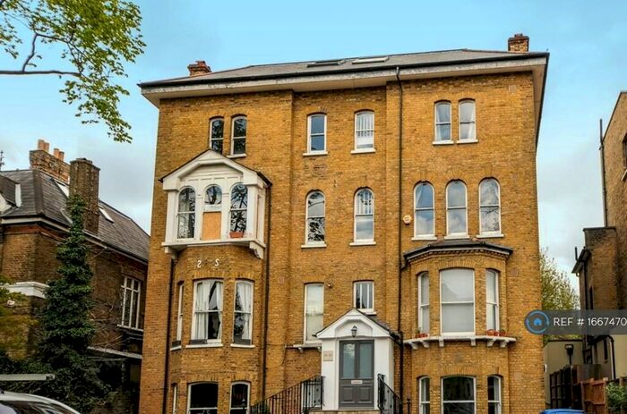 1 Bedroom Flat To Rent In Underhill Road, London, SE22