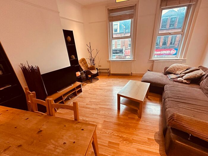 3 Bedroom Maisonette To Rent In Tottenham Lane, London, N8