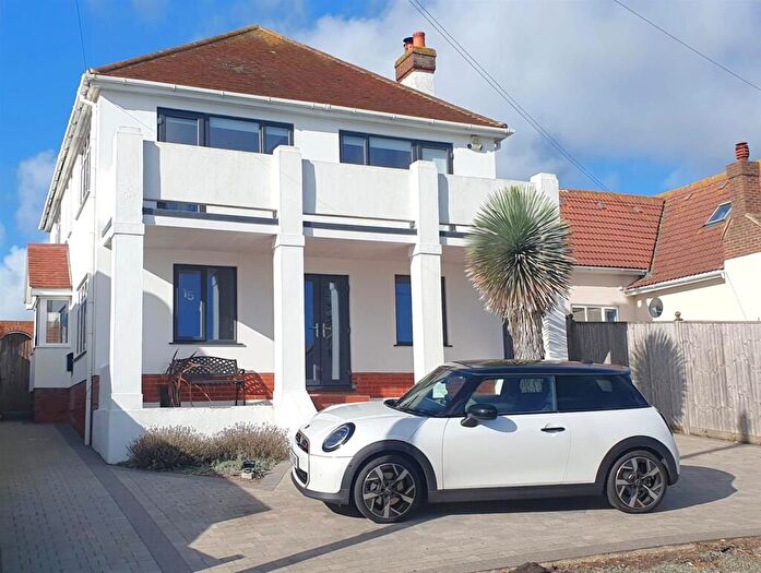 4 Bedroom Detached House For Sale In Westmeston Avenue, Saltdean, BN2