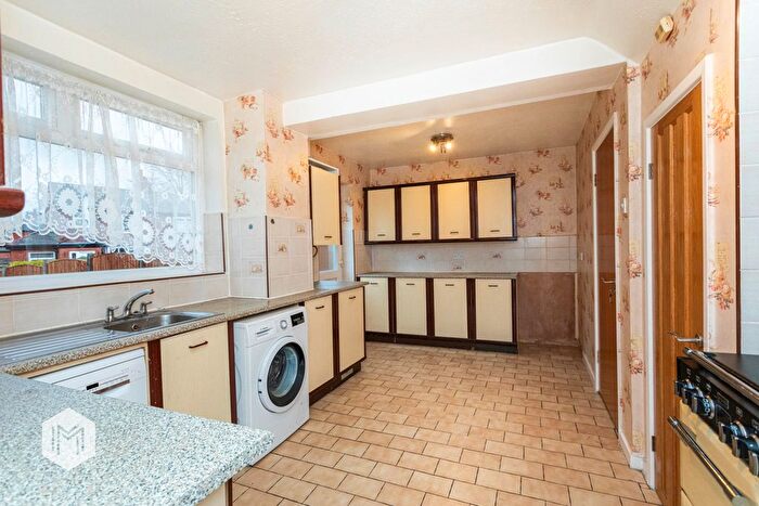 3 Bedroom Semi-Detached House For Sale In Windmill Road, Worsley, Manchester, M28