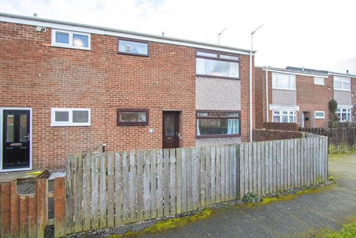 3 Bedroom Semi-Detached House For Sale In Holborn Close, Esh Winning, Durham, DH7