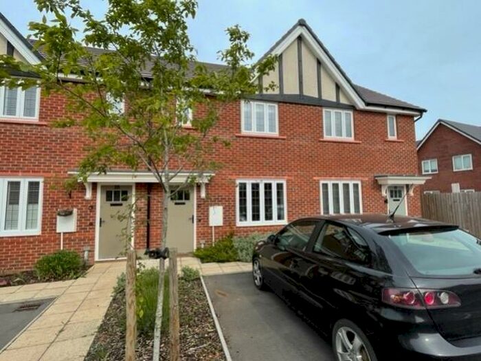 2 Bedroom House To Rent In Wilkins Close, Carterton, Oxfordshire, OX18