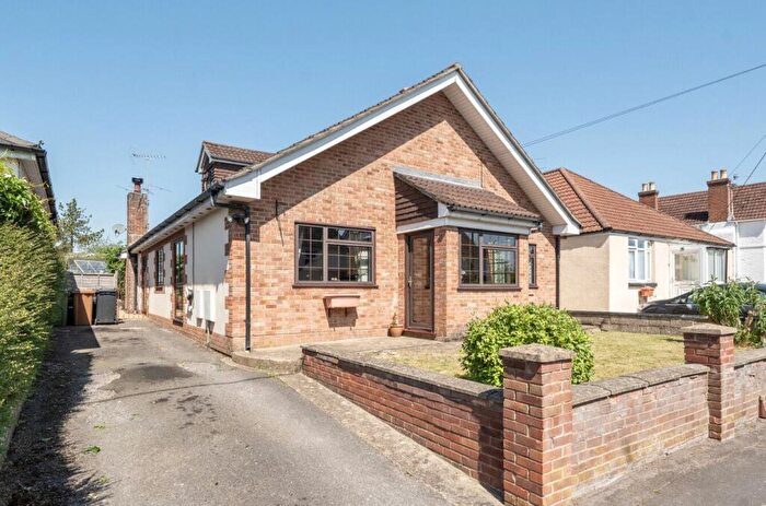 5 Bedroom Detached House For Sale In Mylen Road, Andover, SP10