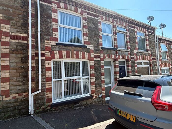 3 Bedroom Property To Rent In Station Road, Ammanford, SA18