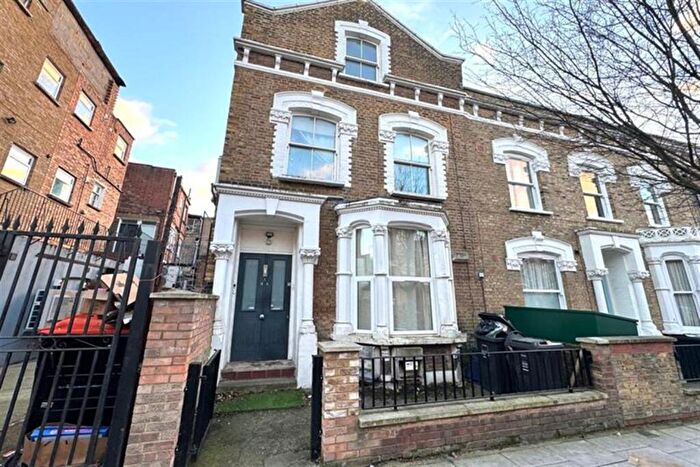 1 Bedroom Apartment To Rent In Palatine Road, N16
