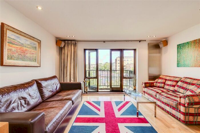 1 Bedroom Flat To Rent In Battlebridge Court, Wharfdale Road, N1