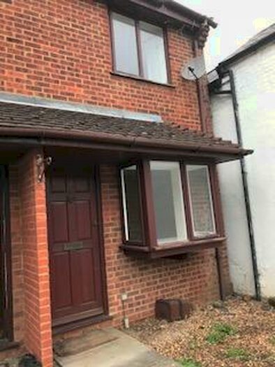 1 Bedroom Terraced House To Rent In Heath Close, Woburn Sands, Milton Keynes, MK17