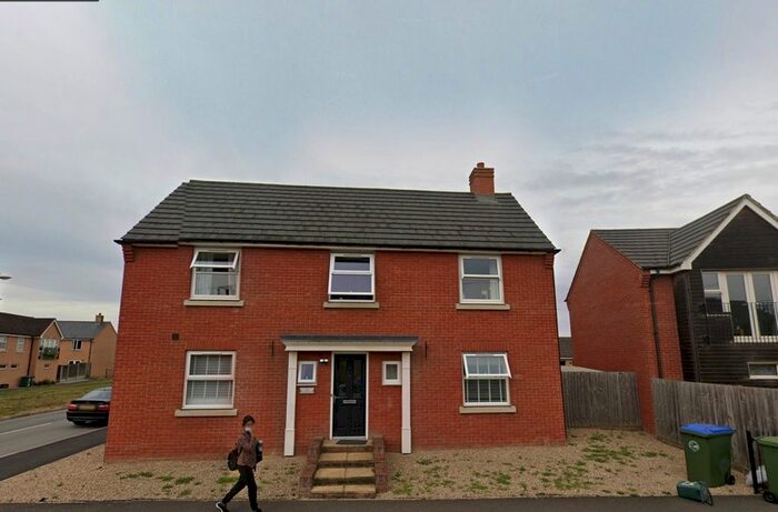 5 Bedroom Detached House To Rent In Paradise Orchard, Aylesbury, HP18