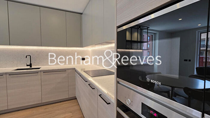 2 Bedroom Apartment To Rent In Hemlock Street, Poplar, E14