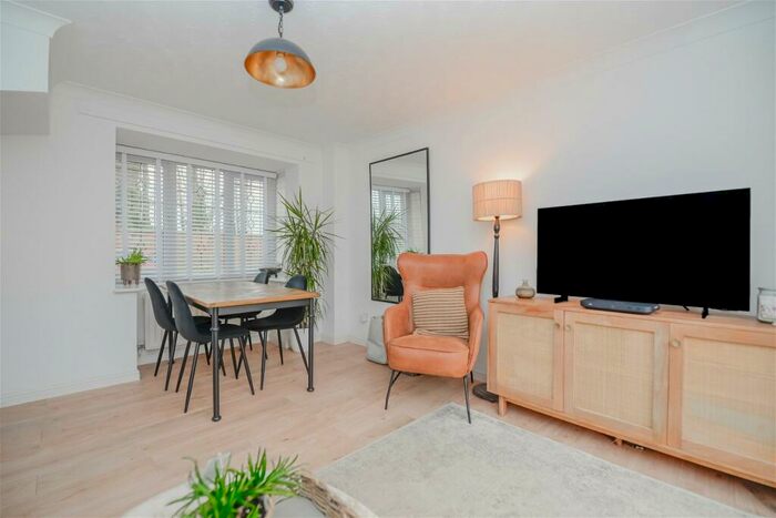 2 Bedroom End Of Terrace House To Rent In Hulton Close, Southampton, Hampshire, SO19