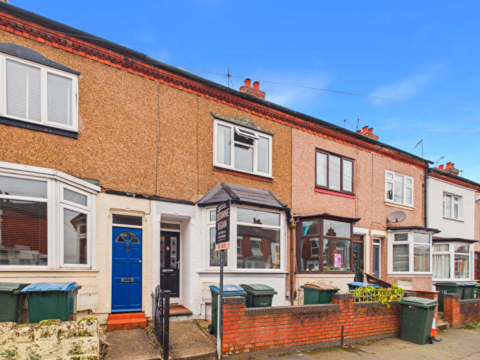 2 Bedroom Terraced House For Sale In Kingsland Avenue, Chapelfields, Coventry, CV5