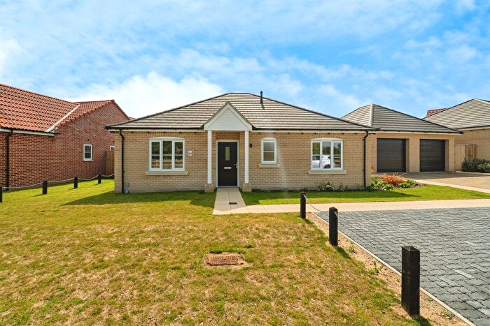 3 Bedroom Detached Bungalow For Sale In Skylark Drive, Wrentham, Beccles, NR34