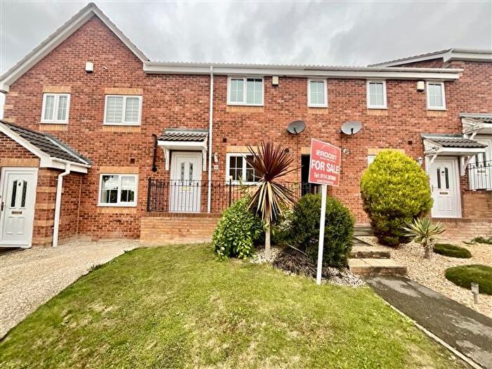 3 Bedroom Town House For Sale In Parklands View, Sheffield, S26
