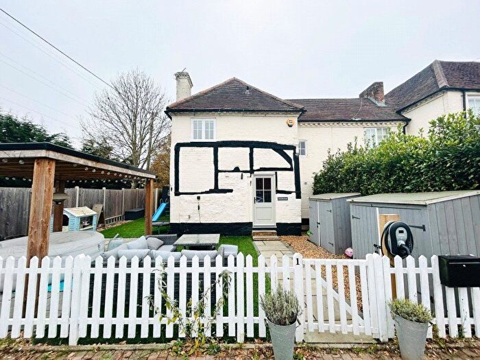 3 Bedroom Country House For Sale In The Courtyard, Hartley Wintney, RG27