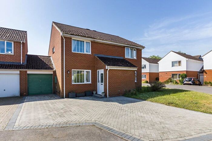3 Bedroom Semi-Detached House For Sale In Curtis Avenue, Abingdon, OX14