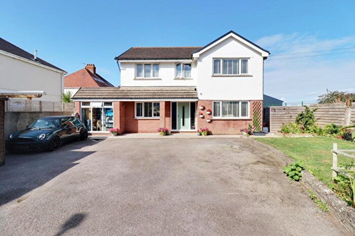 4 Bedroom Detached House For Sale In Restways, Porthcawl, CF36