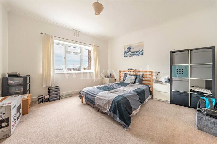 1 Bedroom Apartment To Rent In Finchley Road, London, NW11