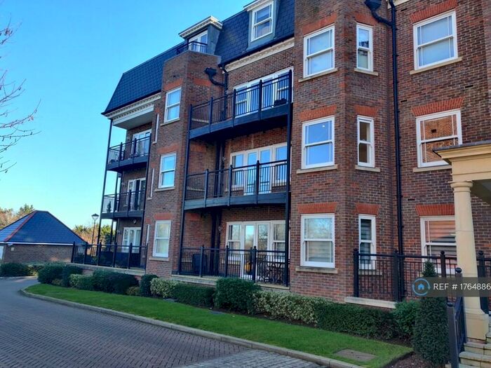 2 Bedroom Flat To Rent In Matha Court, Bromley, BR1