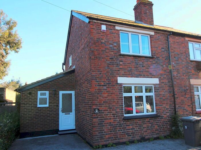 4 Bedroom Terraced House To Rent In Park Road, Egham TW20