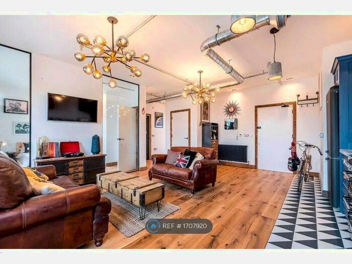 2 Bedroom Flat To Rent In Crib Apartments, London, SE15