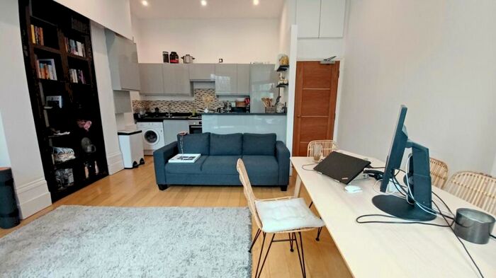 2 Bedroom Flat To Rent In Regents Park Road, Regents Park, NW1