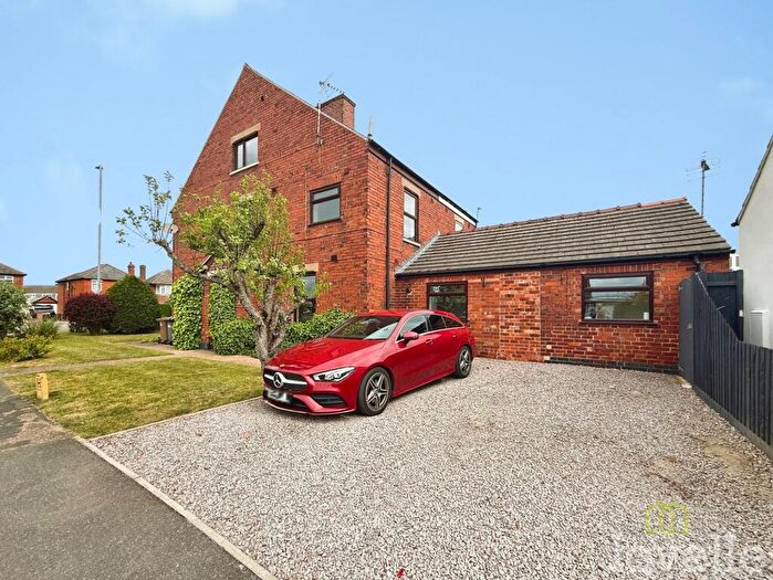 3 Bedroom Semi-Detached House For Sale In Lincoln Road, North Hykeham, LN6