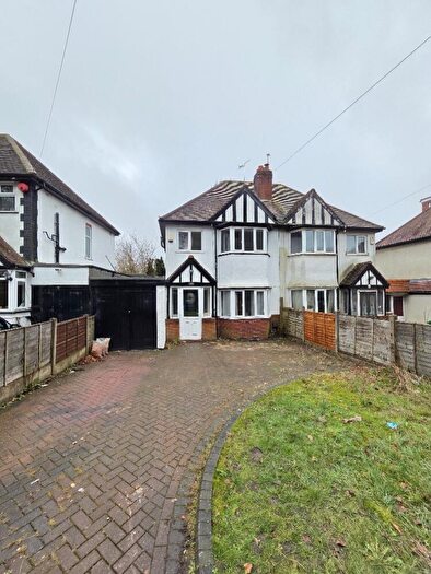 3 Bedroom Semi Detached House To Rent In Harborne Rd, Oldbury, West Midlands, B68