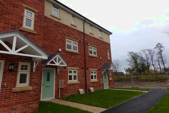3 Bedroom Semi-Detached House To Rent In Whitehall Drive, Preston, PR3