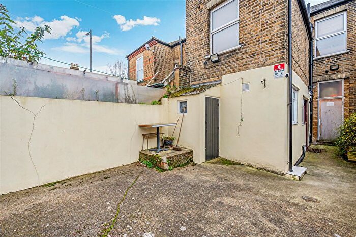 1 Bedroom Studio To Rent In Merton Road, London, SW19