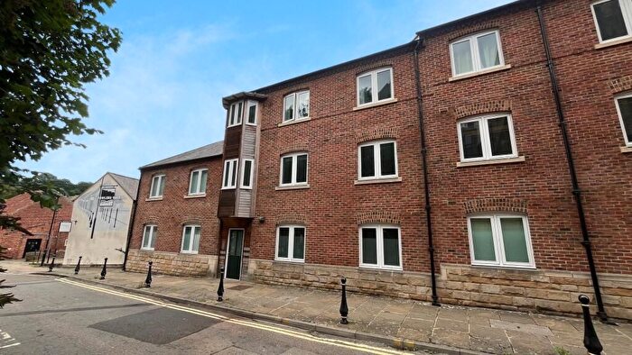 2 Bedroom Flat To Rent In Back Silver Street, Durham, DH1