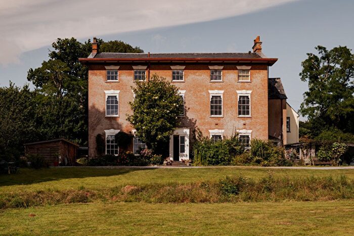 6 Bedroom Semi-Detached House For Sale In Broomfield Hall, Bridgwater, Somerset, TA5